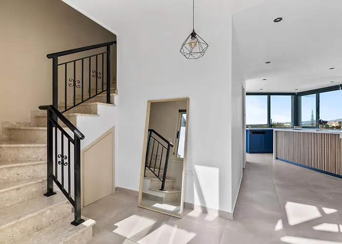 Panorama By Ezoria Villa